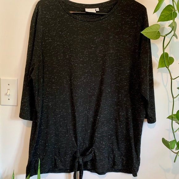 Black tunic shirt (1x) - Picture 2 of 3